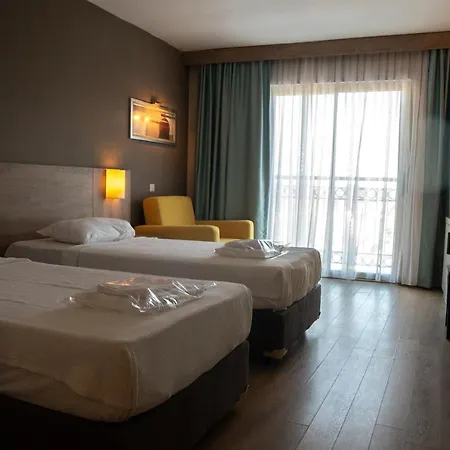 Hotel Lucida Çamyuva