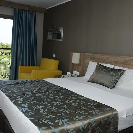 Lucida Hotel 5*