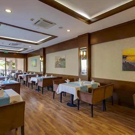 Lucida Hotel 5*