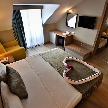 Lucida 5* Çamyuva